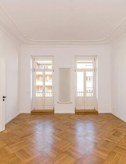 4-Zimmer Altbauwohnung mit 2 Balkonen - Leipzig