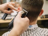 Als junger Mann sehr gern zum Friseur? Komm auf den Stuhl zum kostenlosen Haarschnitt beim Hobby-Barber ! - Winterberg