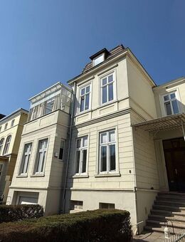 Attraktives Wohn- und Bürogebäude mit Anbauten in Bahnhofs Nähe in Lübeck - Lübeck