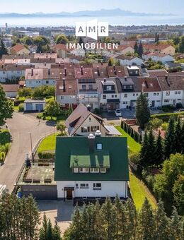 Charmantes Zweifamilienhaus - energetisch saniert und mit großem Grundstück zum Wohlfühlen - Friedrichshafen