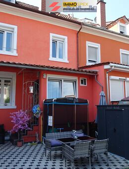 Modernisiertes Reihenmittelhaus in sehr ruhigen Lage von Lörrach - Lörrach
