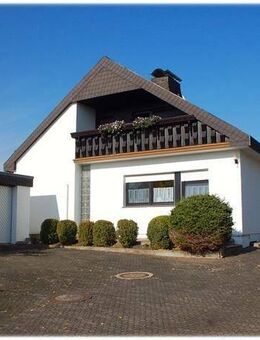 Charmantes Einfamilienhaus mit Terrasse und Garage in ruhiger Wohnlage! - Vöhl