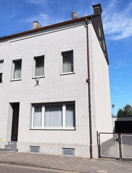 VIERSEN-Dülken: Doppelhaushälfte mit Garage und Garten - Viersen
