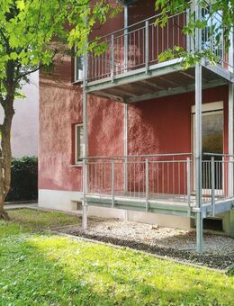 Charmante Altbauwohnung mit Balkon und Blick ins Grüne - ruhig & zentral in Augsburg! - Augsburg