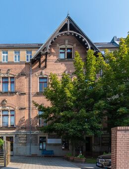LUKRATIVE WERTANLAGE IM SCHÖNEN LEIPZIGER SÜDEN // Dachgeschosswohnung mit Tageslichtbad & Aufzug - Leipzig