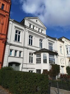 Interessante große 2-Zimmer-Wohnung mit Blick auf Schloss und Schweriner See