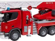 Bruder® Spielzeug-Feuerwehr Scania Super 560R Feuerwehr Drehleiter W.Pumpe L&S (03591), mit Licht und Sound