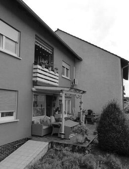 Attraktives Investment: Vermietetes Mehrfamilienhaus mit Garten und Stellplätzen! - Brühl (Baden-Württemberg)