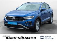 VW T-Roc, 1.5 TSI Life, Jahr 2023 - Insingen