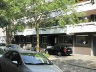 Komfortable & großzügige 4 Raum Wohnung : barrierefrei / Balkon/ Garage / Aufzug / Schwimmbad / Sauna - Dinslaken