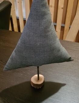 genähter grauer Tannenbaum (Dekoration) - Stuttgart
