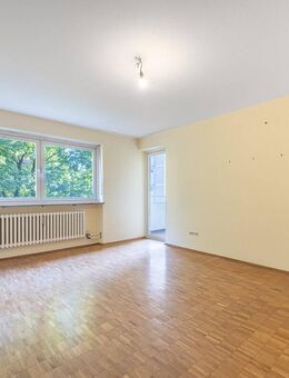 FAMILIENFREUNDLICHE 4-ZI.-WHG. MIT LOGGIA UND VIEL POTENZIAL IN MÜNCHEN-LAIM - München
