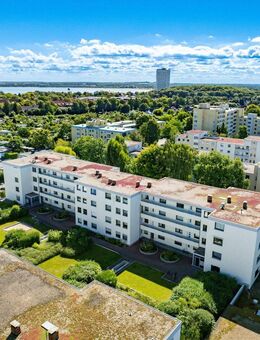 Schöne 3-Zimmer-Wohnung mit Loggia und TG-Stellplatz! - Lübeck