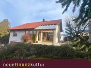 Exklusives Einfamilienhaus mit Doppelgarage und Garten – Ihr Traumhaus in Beuren! - Beuren (Baden-Württemberg)