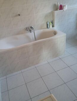 Zimmer mit Bad gesucht / Treffen - Zeitz