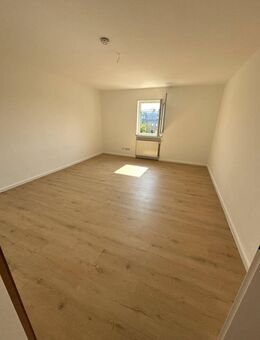 Schöne 2-Zimmer-Wohnung im Zentrum von Mannheim-Sandhofen - Mannheim