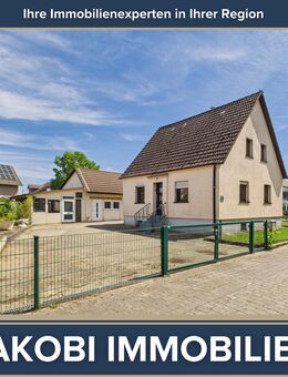 Freistehendes Einfamilienhaus mit großzügigem Nebengebäude und Grundstück in Vettweiß - Gladbach - Vettweiß