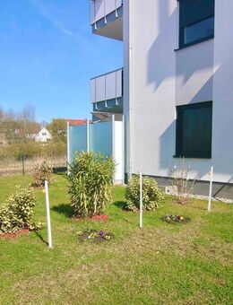 Neuwertige Komfortwohnung mit Grundstücksanteil nahe der Ostsee - Kröpelin