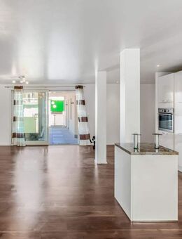 Moderne Stadtwohnung in ruhiger Seitenstraße - mit Balkon und Tiefgarage - Baden-Baden