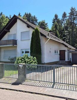 Großzügiges Wohnhaus in Waldrandlage mit vielfältigen Möglichkeiten - Landstuhl (Sickingenstadt)