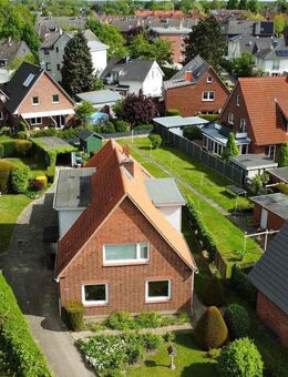 Dreifamilienhaus in Toplage von Wedel Solides Investment mit Entwicklungspotenzial und Neubauoption - Wedel