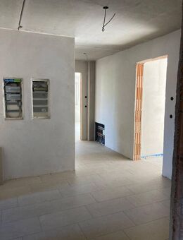 4 Zimmer Neubau - Wohnung im 1.OG mit Balkon - Stadtvilla - Landshut