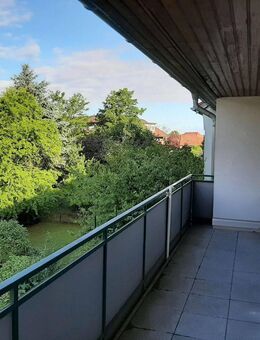 4-Zimmer-Wohnung im OG mit Balkon und Gartenanteil - Sulingen