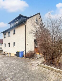 Investitionschance in Emtmannsberg - 3-Parteienhaus mit Scheune - Emtmannsberg