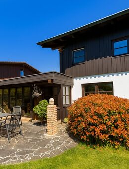 Provisionsfrei: Gauting-Buchendorf - großzügige DHH mit Wintergarten, Doppelgarage + 1 Stellplatz - Gauting