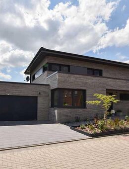 Luxuriöses Einfamilienhaus mit Einliegerwohnung! - Hagen (Teutoburger Wald)