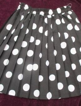 NEU * Ausgefallen * Punkte * Tupfen * Polka Dots * Pliseè Falten * DESIGNER * duftig * Seiden Chiffon * Mini- Rock "Made in France" Gr. 34- 36/ XS- S * schwarz * weiß * - Riedlingen