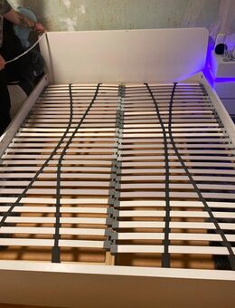 Bett mit Lattenrost - Kassel