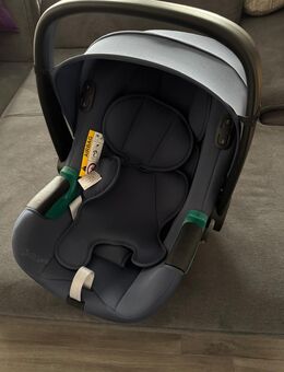 Britax Römer iSense Baby-Safe 3i-Size (gebraucht) Kindersitz/ Babyschale - Schwabmünchen