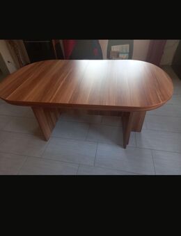 Esstisch, nussbaum - Schwabenheim (Selz)