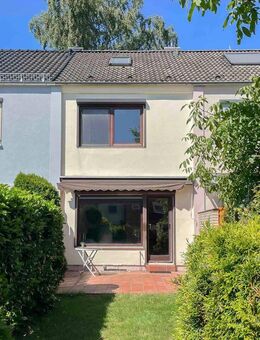 Günstiger als viele Wohnungen - Reihenmittelhaus mit Garten, Keller und solider Substanz - Erbpacht - Lübeck