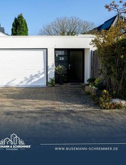 Gepflegter Bungalow mit Garten, Terrasse, Doppelgarage und Kamin in Grasdorf - Laatzen