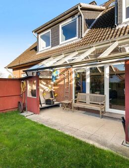 Schenefelder Familienidylle gesucht? Dieses Haus hebt schon mal freundlich die Hand - Schenefeld (Landkreis Pinneberg)