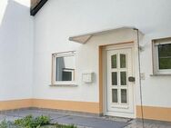 Charmante Doppelhaushälfte in Schneckenlohe - Perfekt gepflegt mit modernen Annehmlichkeiten - Schneckenlohe