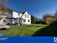 Charmante Doppelhaushälfte mit viel Platz, modernem Innenausbau und großem Garten - Ronneburg (Thüringen)