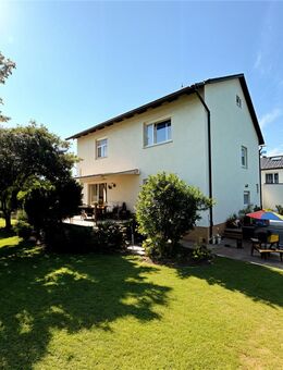 Familienfreundliches EFH mit herrlichem Garten im Dingolfinger Schulviertel - Dingolfing