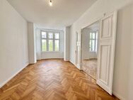 Exklusiver Altbau-Traum mit zwei Balkonen - Berlin