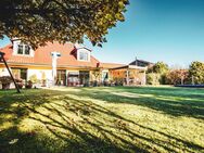 + + besondere Immobilie + + Herrenhaus + + in Randlage + + Park + + Pool + + Garage + + Vollkeller + + - Wolfsburg