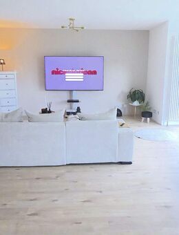 Junges und modernisiertes 2 Parteienhaus mit Garten und Garagen - Hohenahr