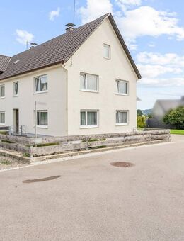 Geräumiges Familienhaus in Osterberg mit viel Platz für Hobbys, Werkstatt und mehr - Osterberg