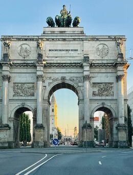 RSI - Gepflegtes MFH aus Familienbesitz in Mü.-Neuhausen mit 910 qm Wfl . + DG-Ausbaumöglichkeit - München