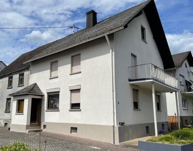 Gepflegtes Einfamilienhaus mit Balkon - Ideal für Familien