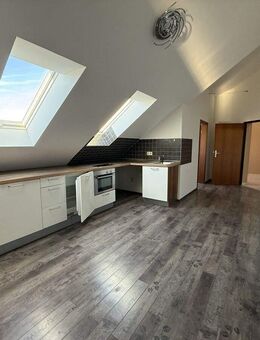 2 in 1! - Große Wohnung mit separatem Büro oder Gästeapartment in Nittendorf! - Nittendorf (Markt)