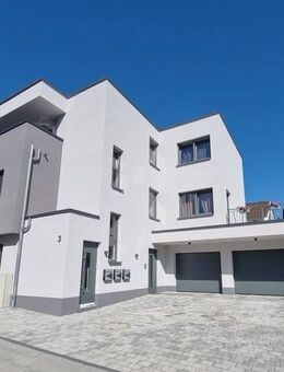 IK | Kaiserslautern: Neuwertige 4-ZKB-Wohnung mit Ausblick - Stadtteil Bännjerrück! - Kaiserslautern