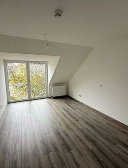 3 Zimmer für den nächsten Schritt - ideal zu zweit - frisch renovierte Wohnung am Hageberg - Wolfsburg