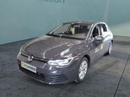 VW Golf, 1.5 TSI VIII Life (EURO 6d), Jahr 2023 - München